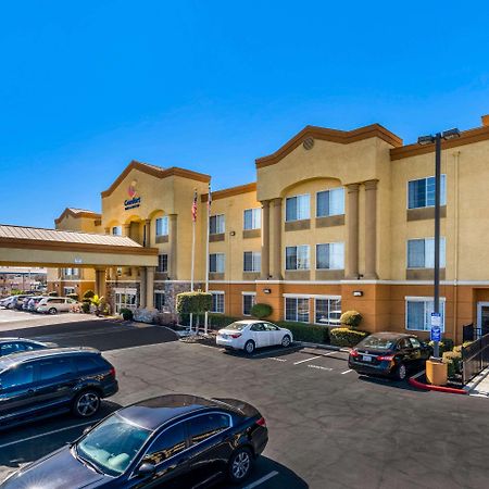 Comfort Inn & Suites Sacramento - University Area Εξωτερικό φωτογραφία