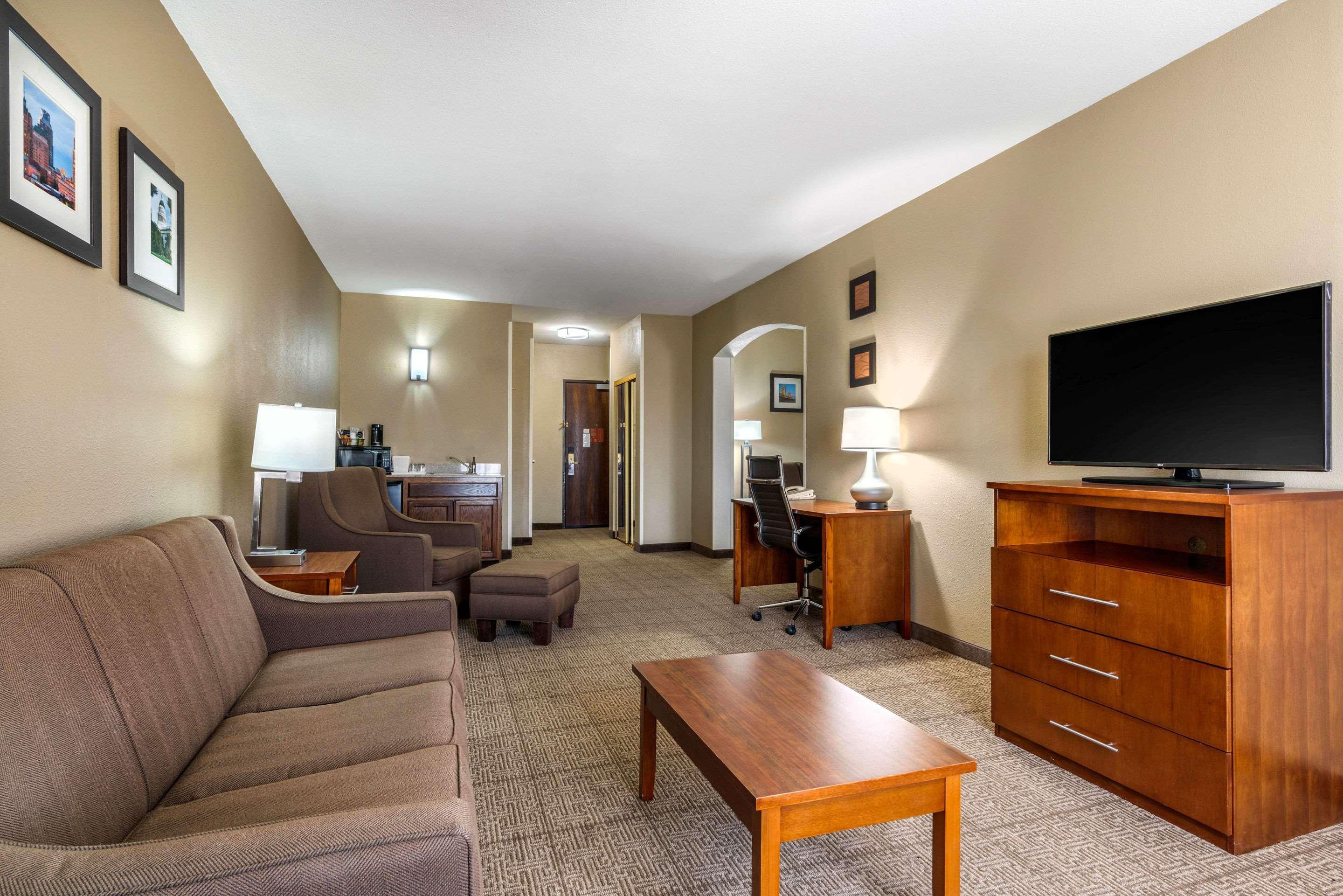Comfort Inn & Suites Sacramento - University Area Εξωτερικό φωτογραφία