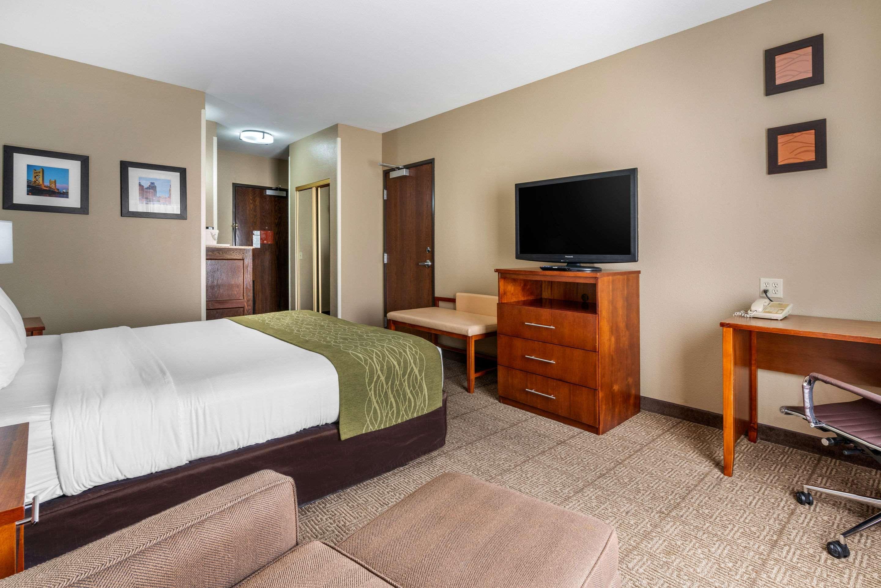 Comfort Inn & Suites Sacramento - University Area Εξωτερικό φωτογραφία
