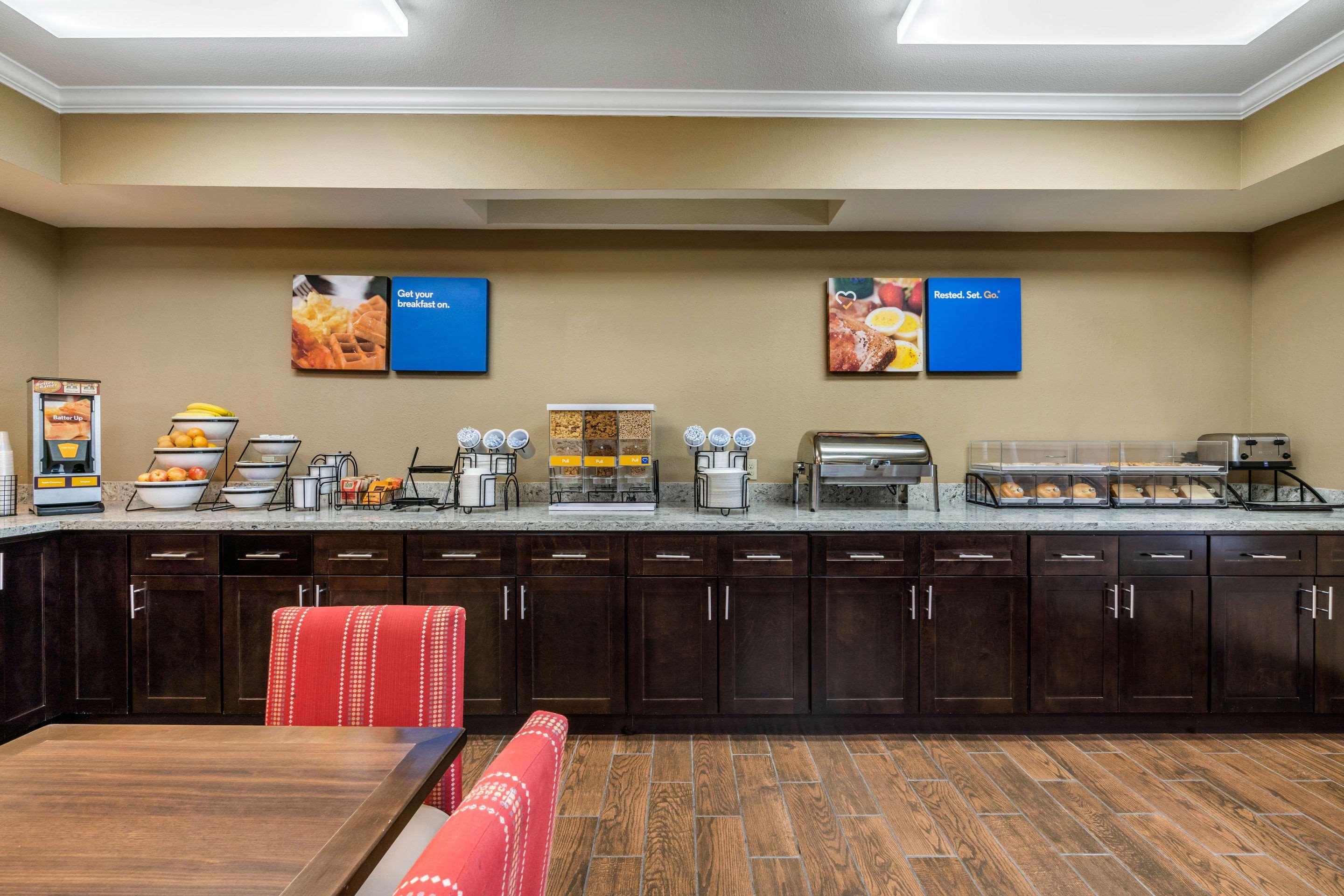 Comfort Inn & Suites Sacramento - University Area Εξωτερικό φωτογραφία
