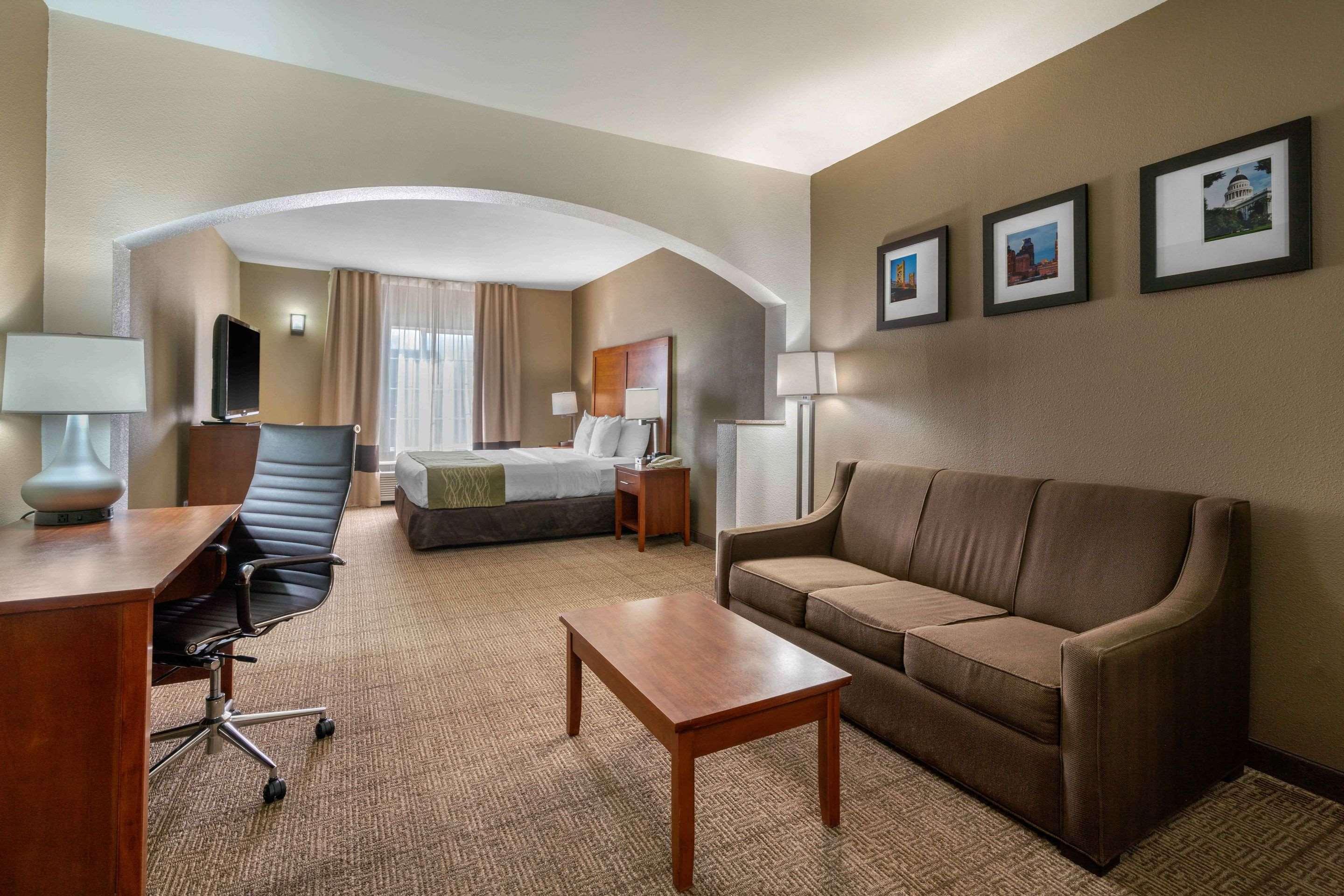 Comfort Inn & Suites Sacramento - University Area Εξωτερικό φωτογραφία