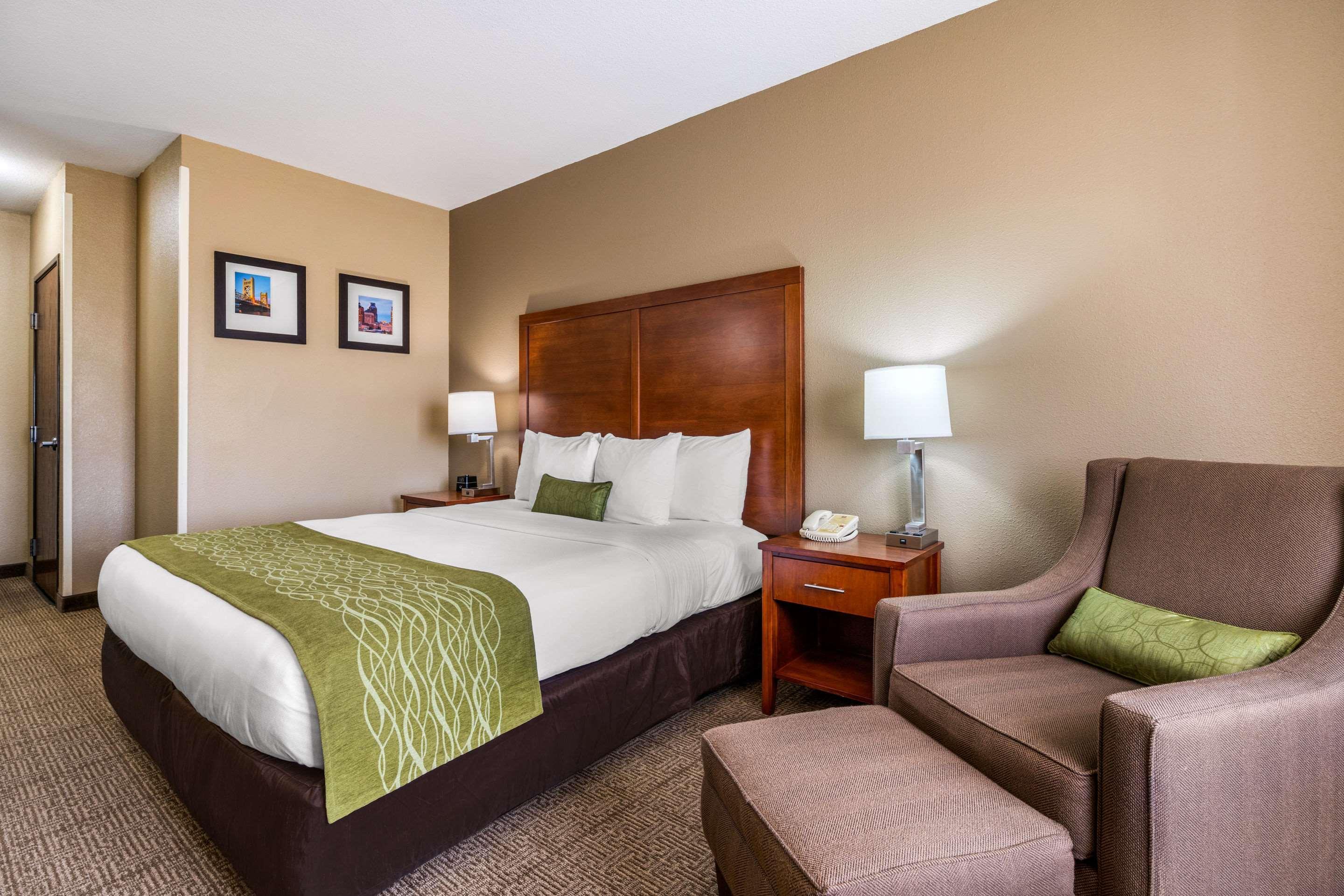Comfort Inn & Suites Sacramento - University Area Εξωτερικό φωτογραφία