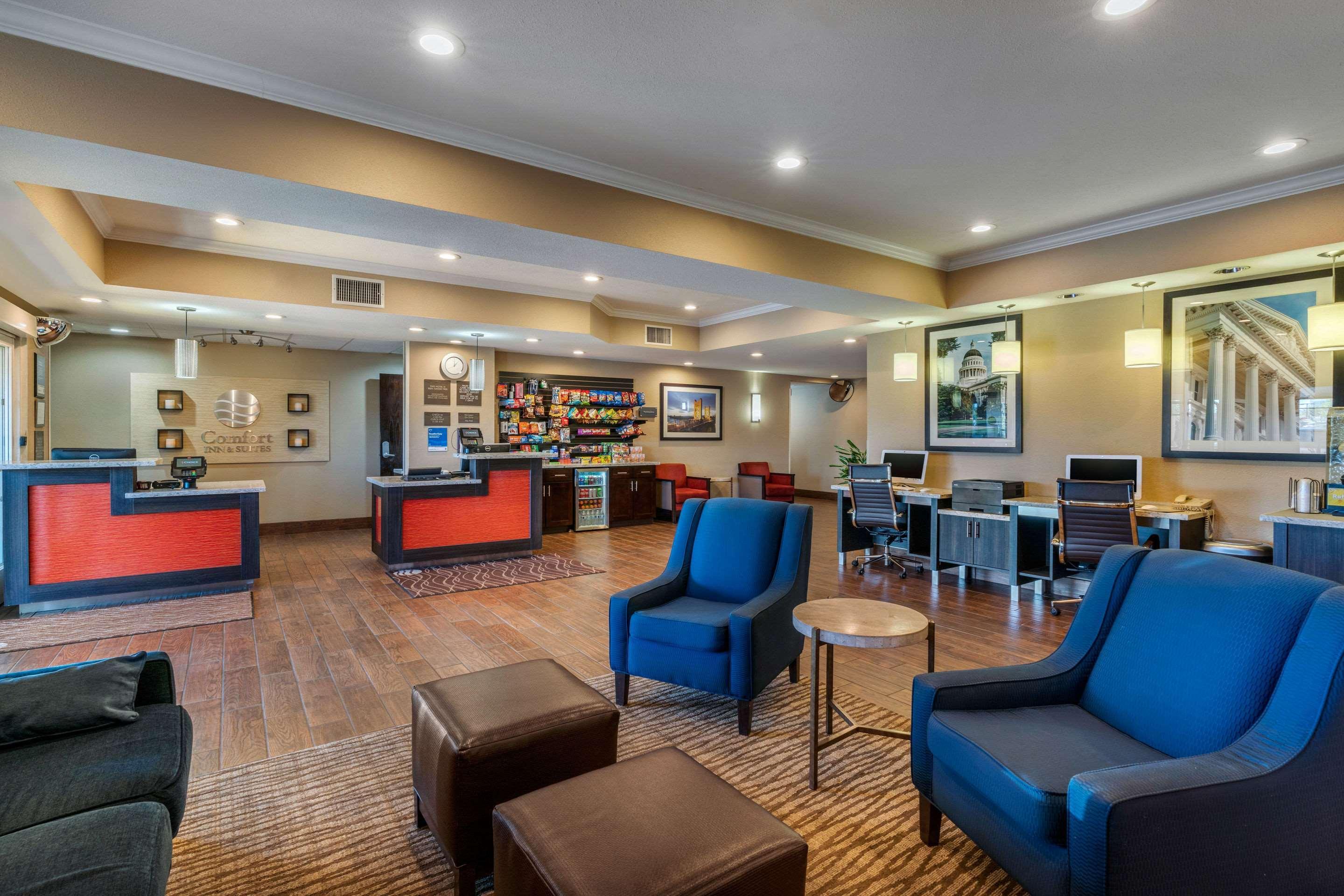 Comfort Inn & Suites Sacramento - University Area Εξωτερικό φωτογραφία