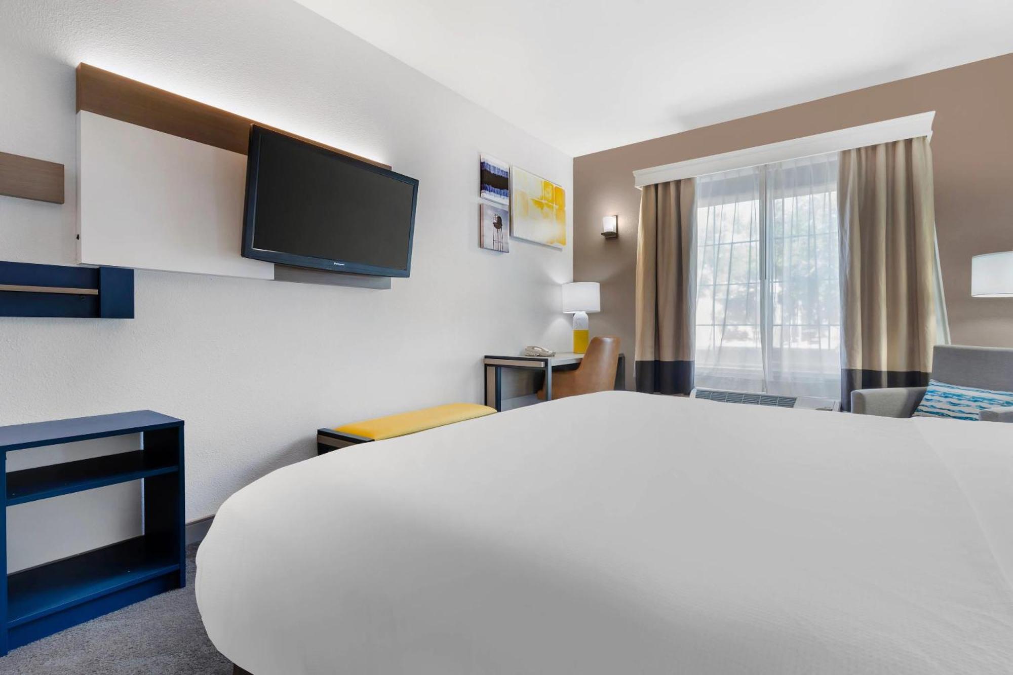 Comfort Inn & Suites Sacramento - University Area Εξωτερικό φωτογραφία