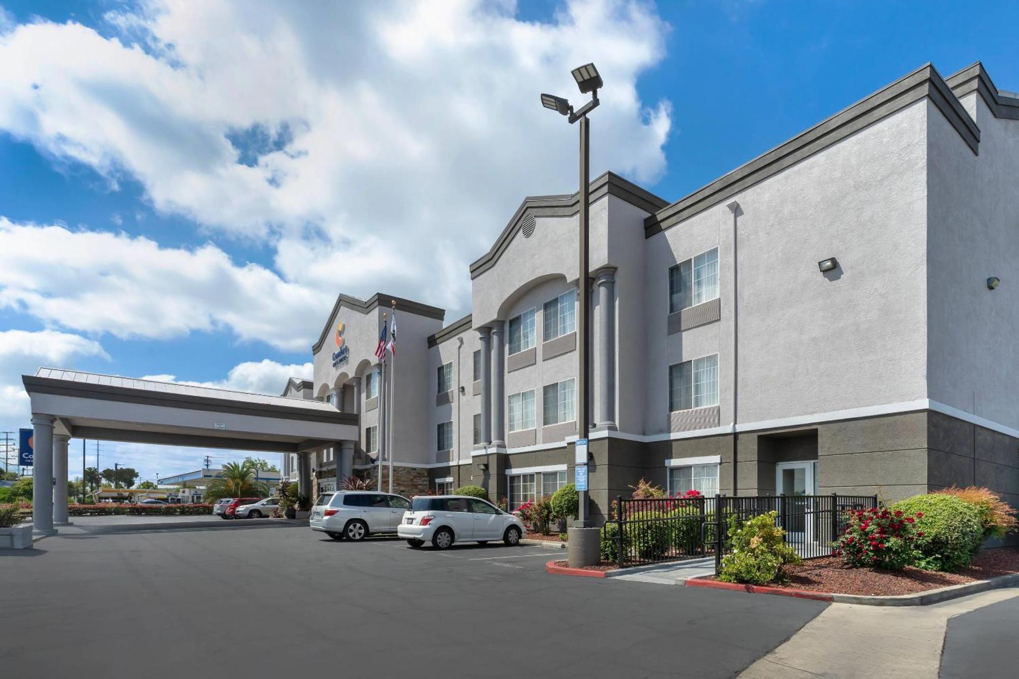 Comfort Inn & Suites Sacramento - University Area Εξωτερικό φωτογραφία